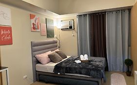 Cozy & Minimalist Staycation - Avida Towers With Pool Access